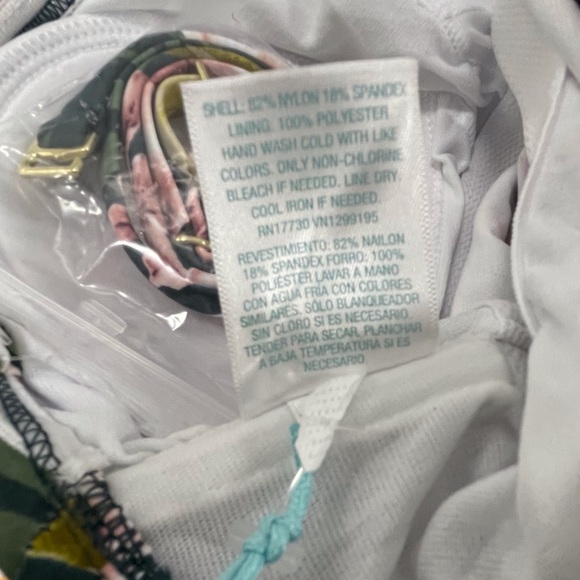 🌸NWT TROPICAL HIGH COVERAGE SWIMSUIT - Picture 8 of 10